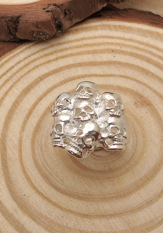 Multi skull ring