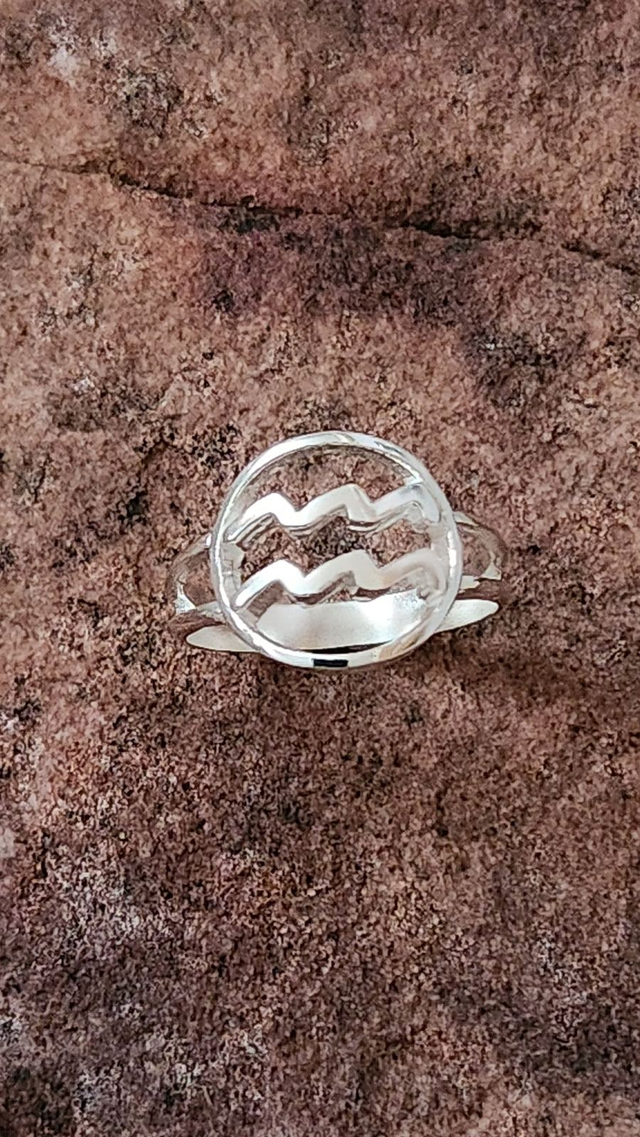 Aquarius Zodiac ring